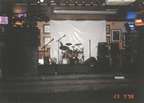 Stage.jpg (14713 bytes)